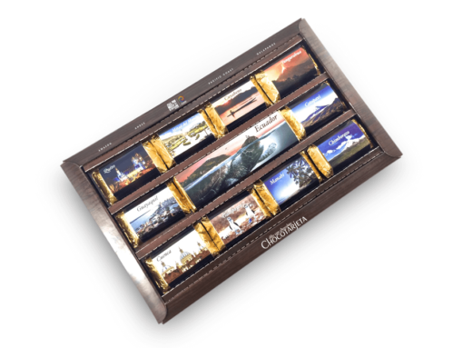 Chocolates con fotos de destinos turísticos del Ecuador.